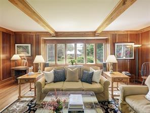 3900 Cadboro Bay Rd