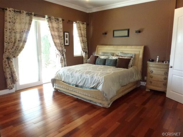23240 Schoenborn St West Hills, CA