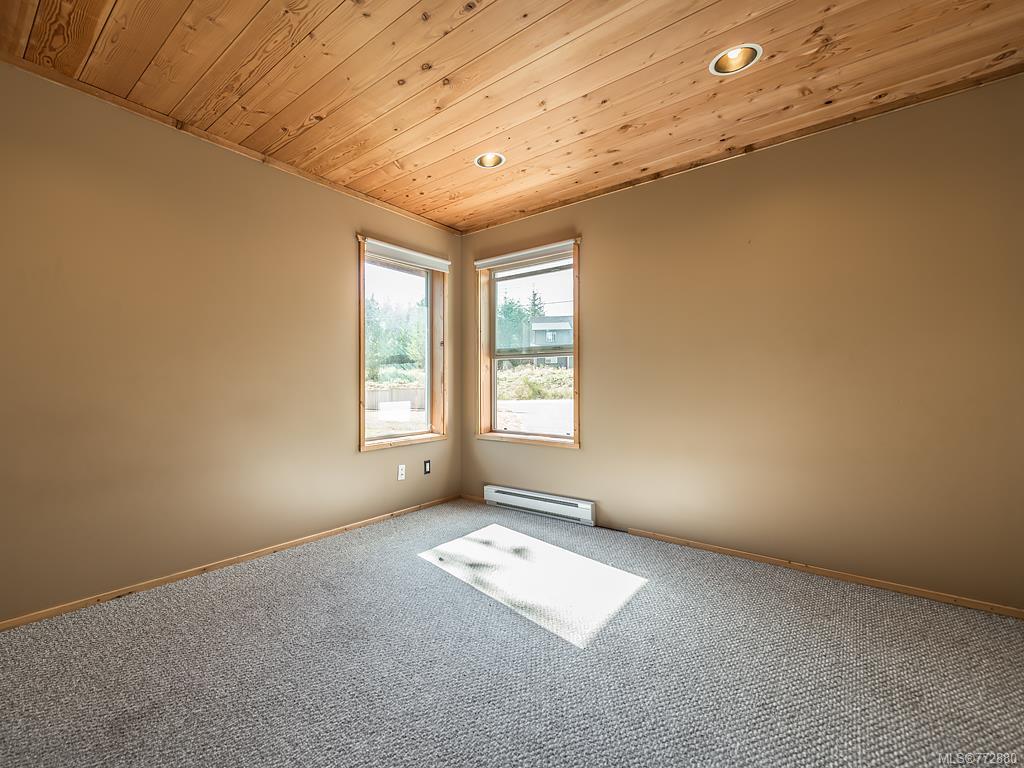 7268 Thelmita Pl