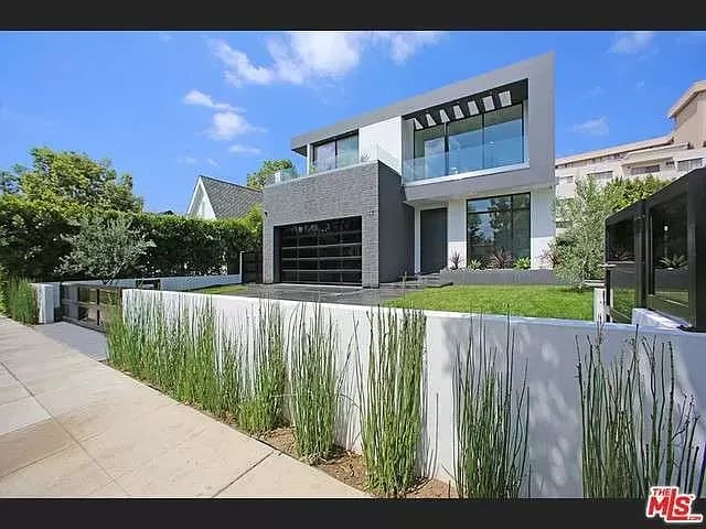 137 S Almont Dr