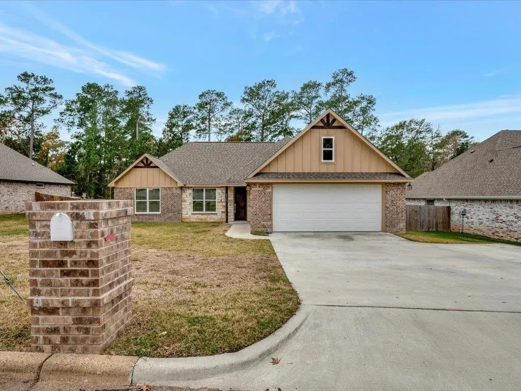 2214 Tulane Dr