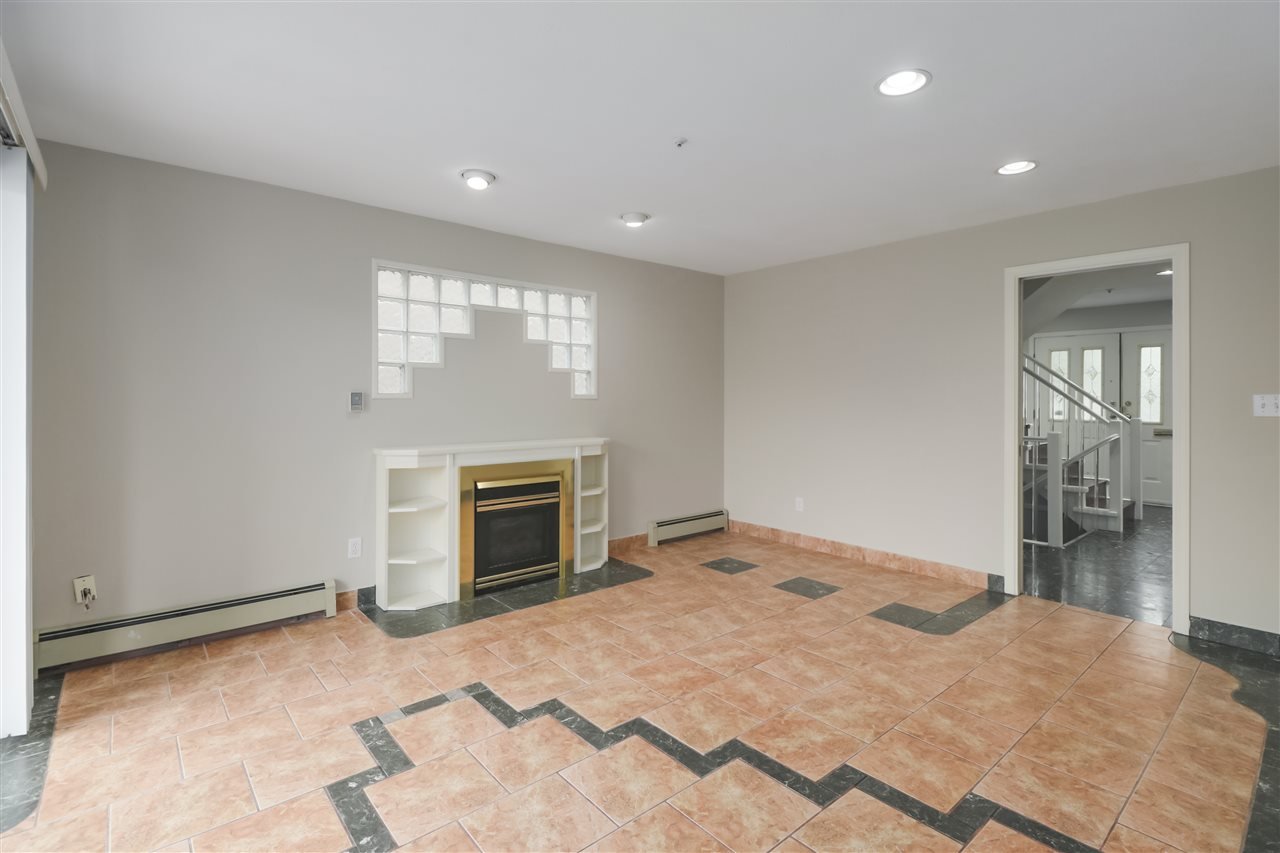 895 E 58th Ave