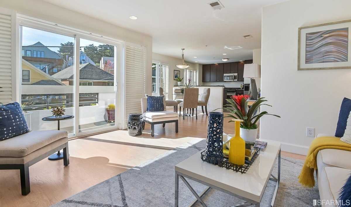 270 Henry Street Unit 201