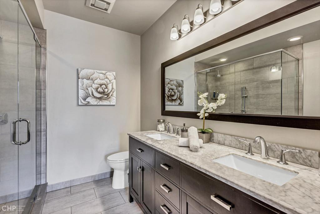 River West Townhome: 527 N Peoria