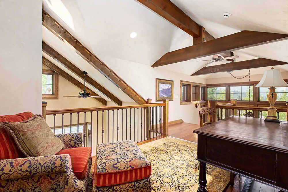 Beautiful Home with Ski-in/Ski-out Access  