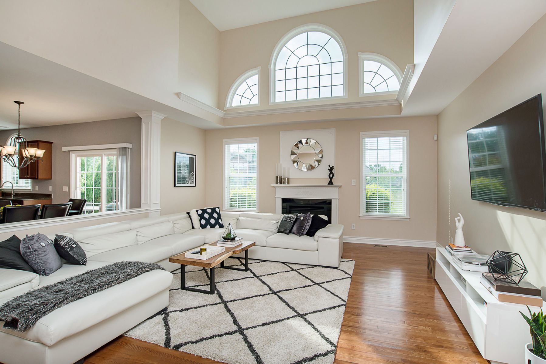 2802 East High Grove Cir