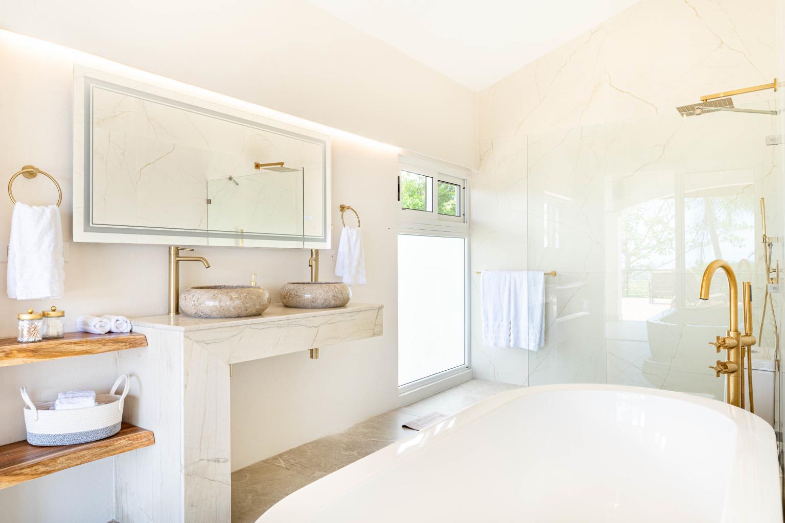 Gorgeous Hacienda-Style Home in Uvita with Ocean Views & in a Fantastic Location!!