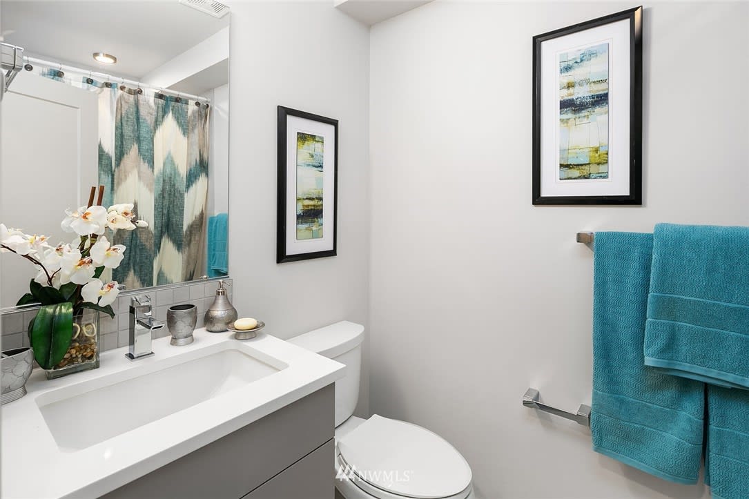2116 3rd Avenue N, Seattle, WA 98109