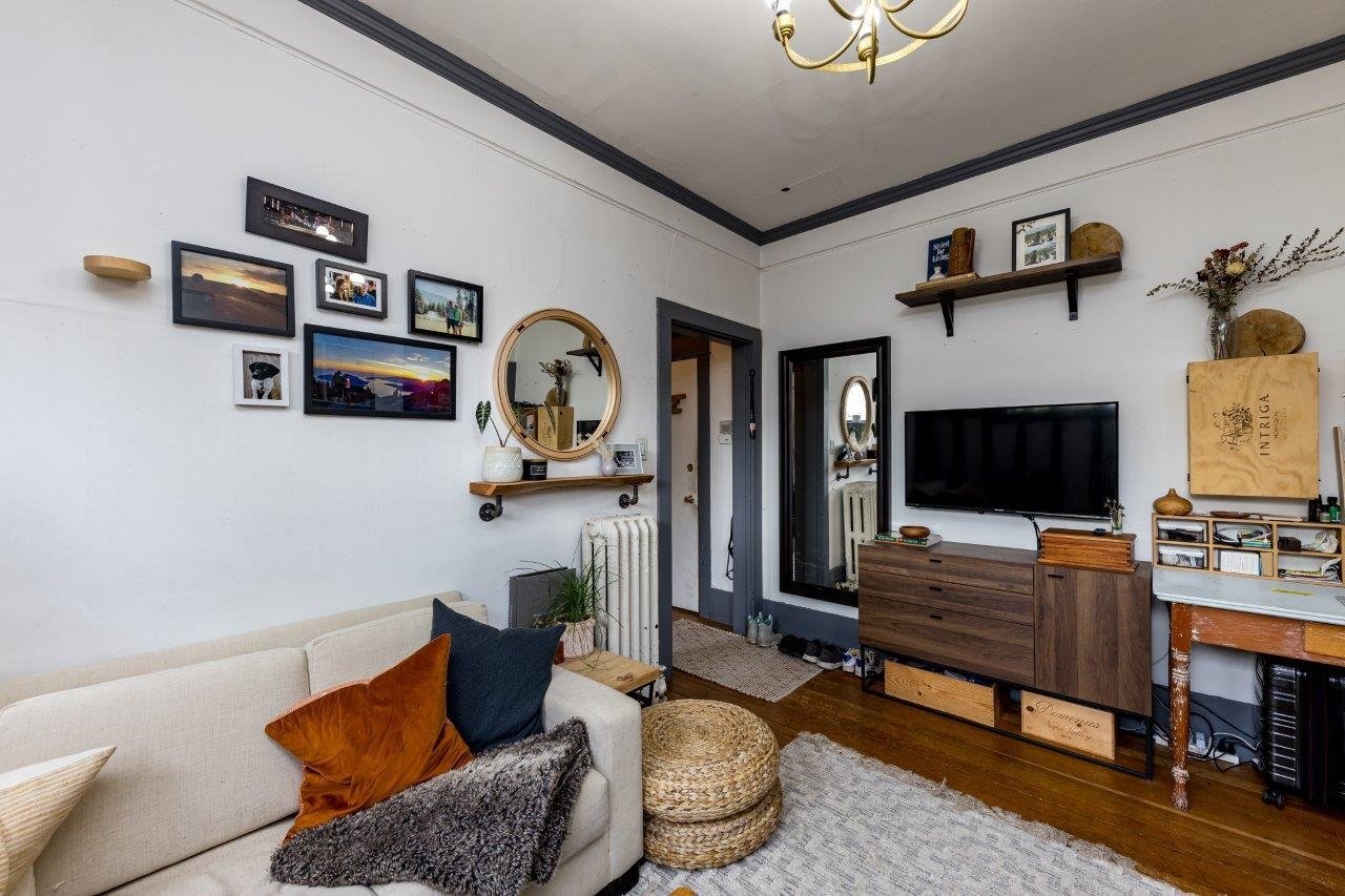 2043 Stainsbury Avenue, Vancouver
