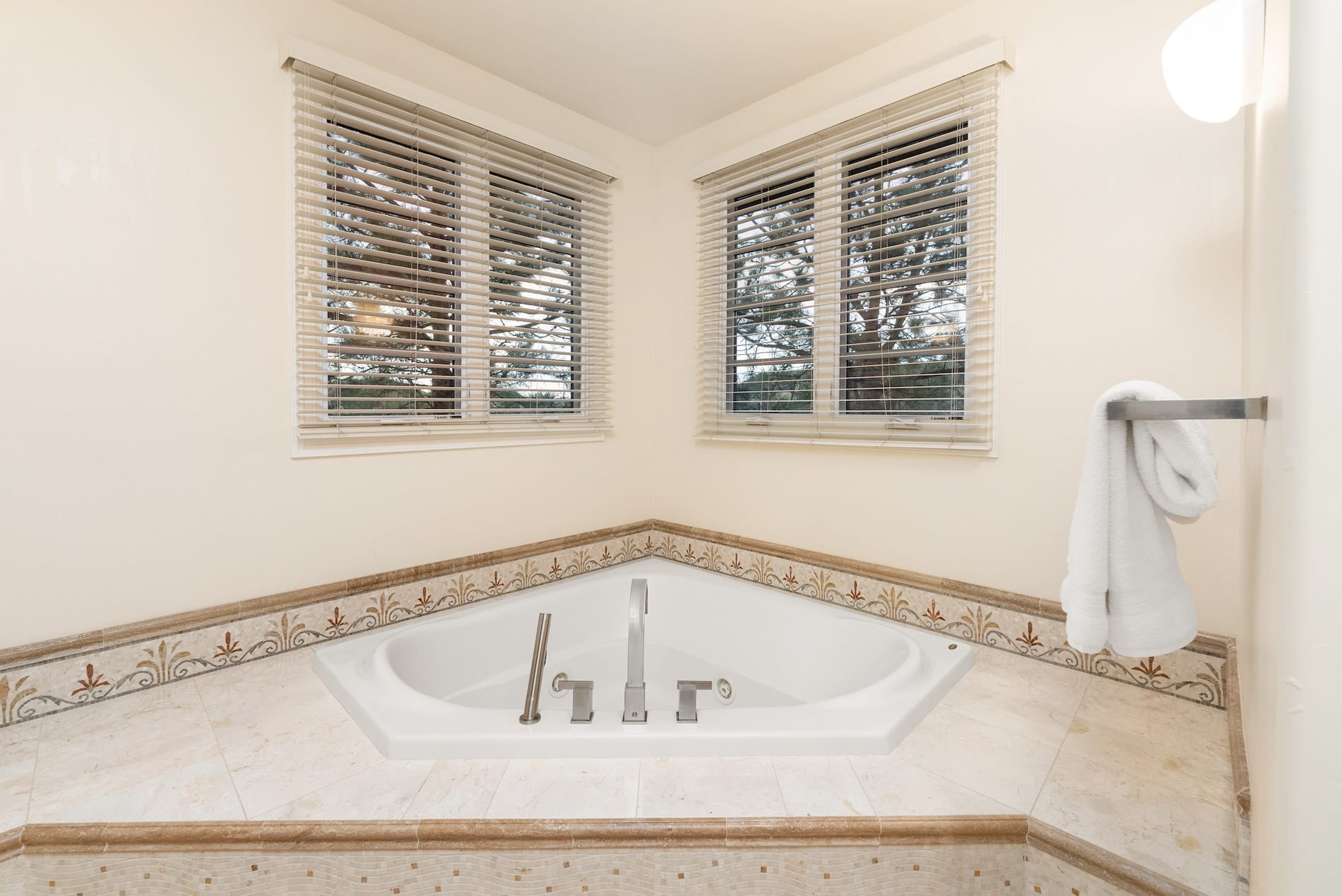 8164 Raphael Lane