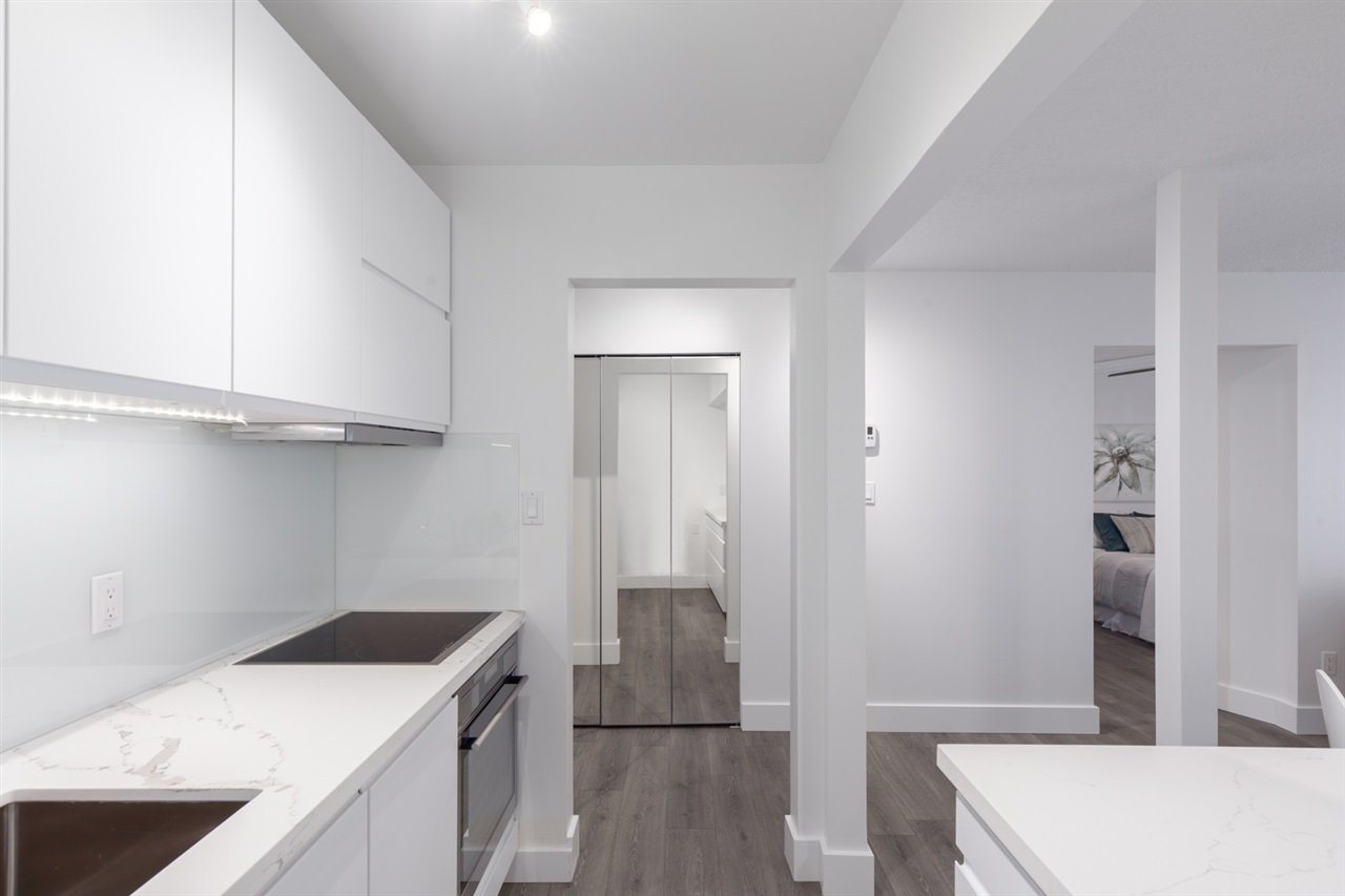 206-255 E 14th Ave
