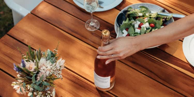 Tips to Throwing a Housewarming Party