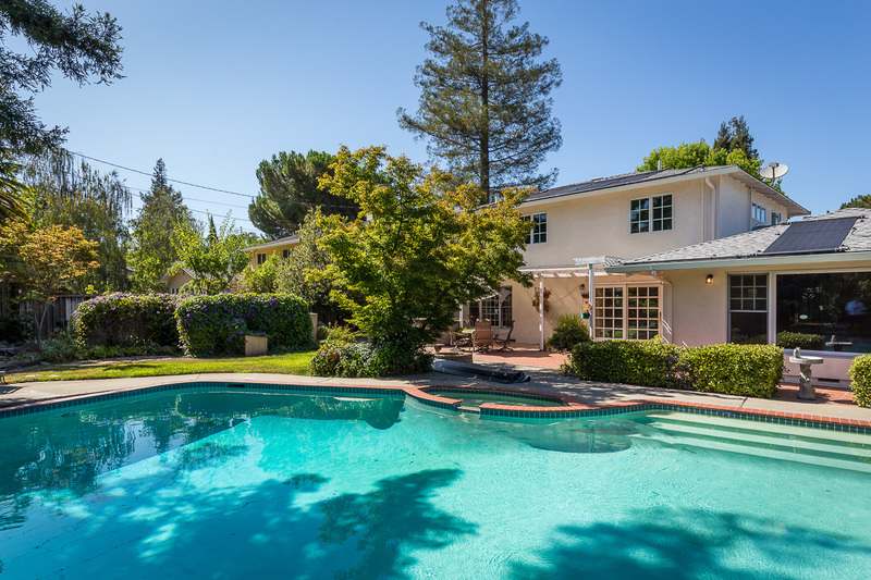 19546 Northampton Drive