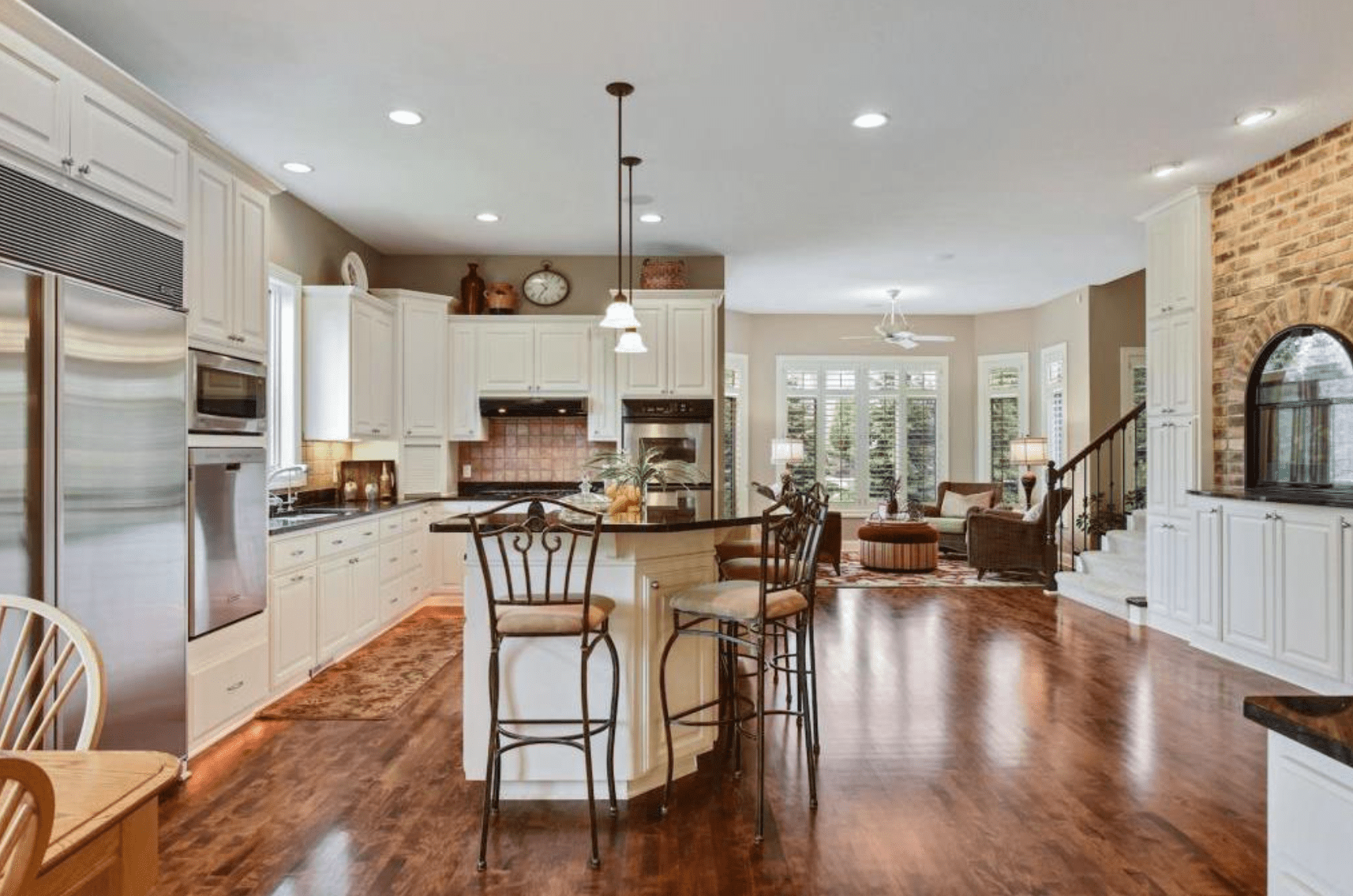 18194 Dove Court