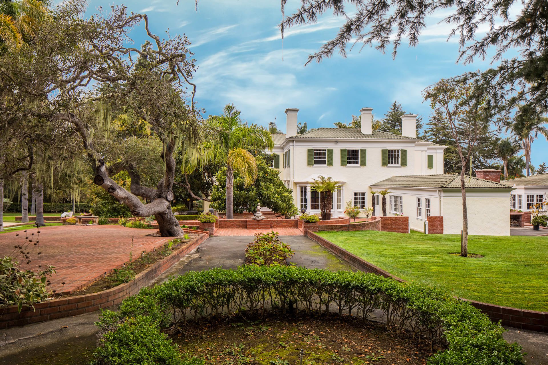 The Monterey Manor