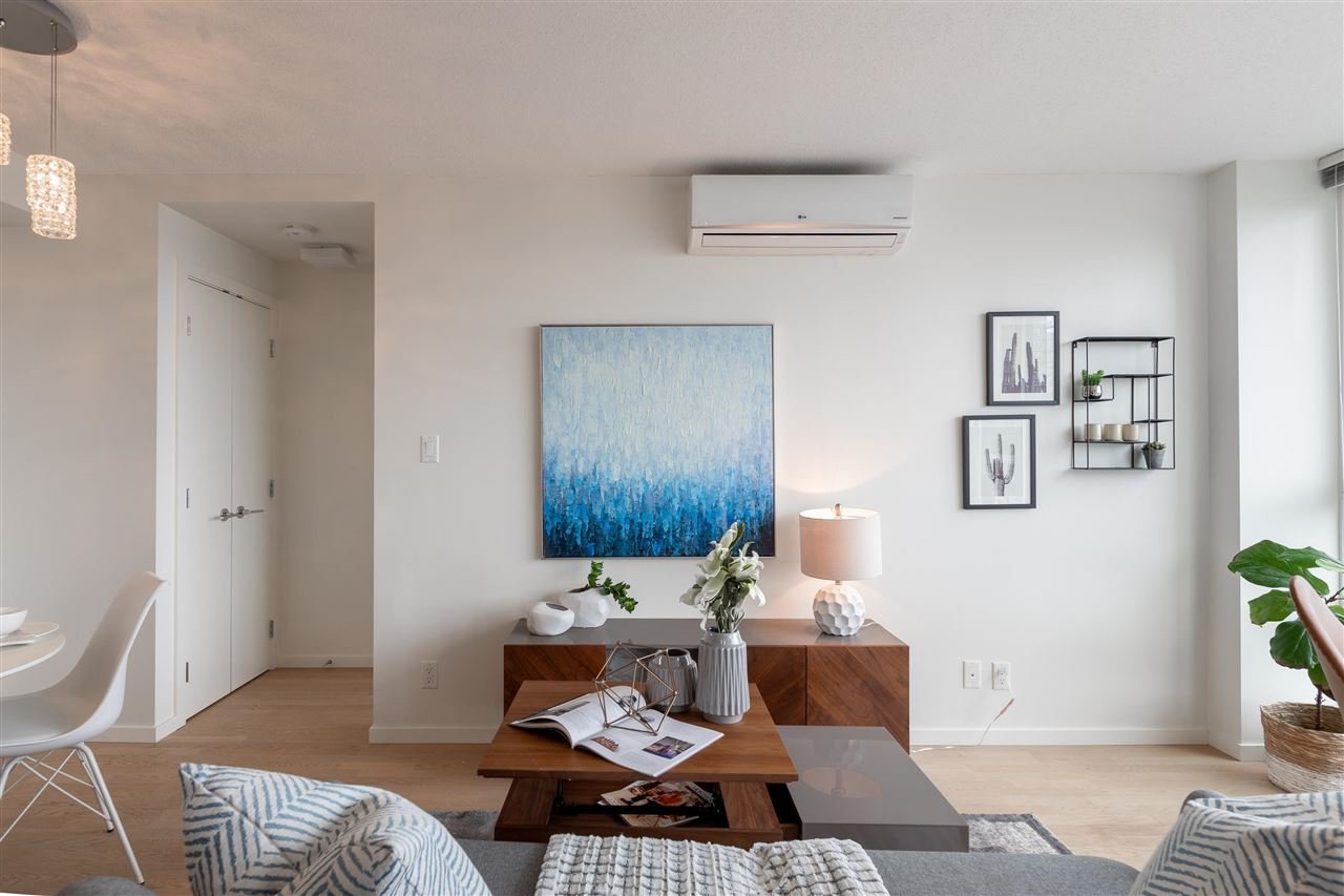 711-7788 Ackroyd Rd