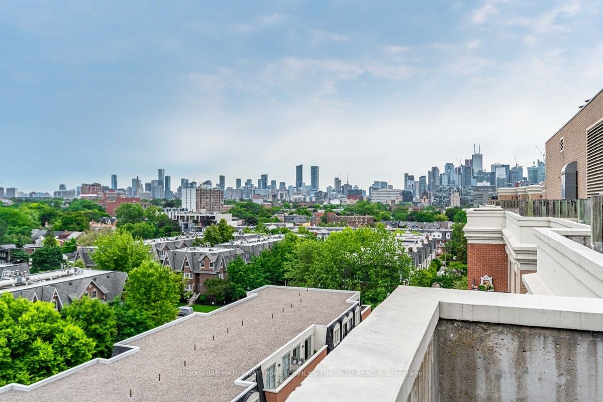 PENTHOUSE ON KING WEST 