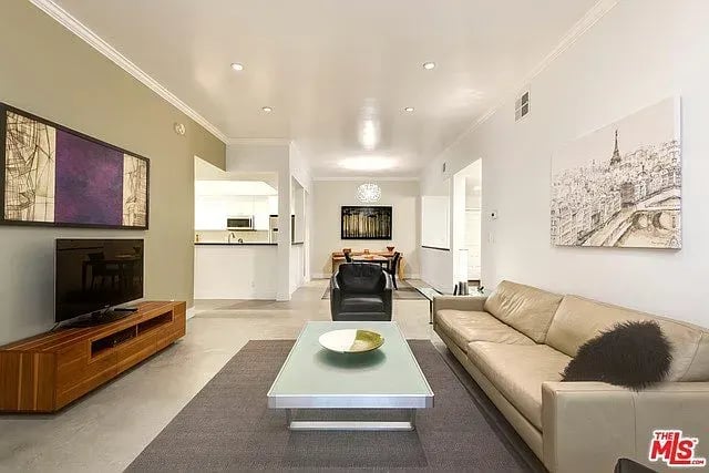 11755 Montana Ave APT 106