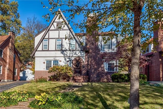 Tudor Style in University Hills