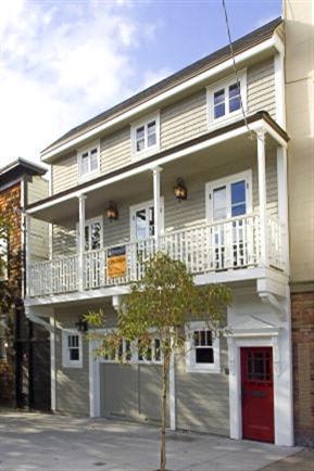 2130 Filbert St