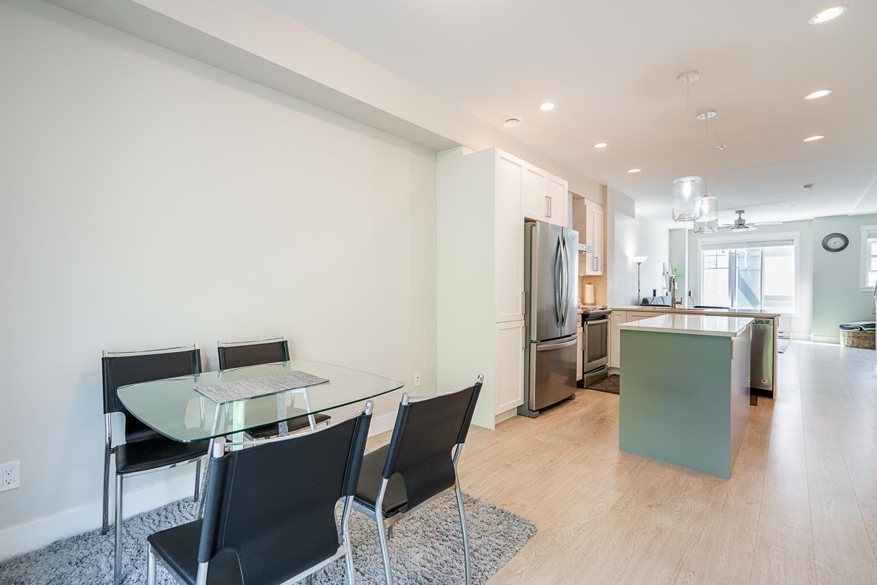 104-20498 82 Ave