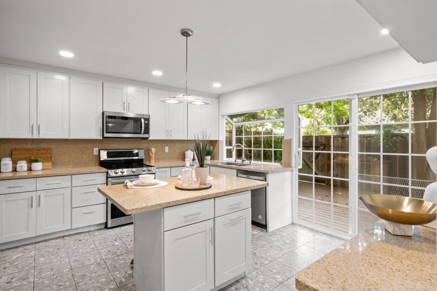 146 Pine Wood Ln