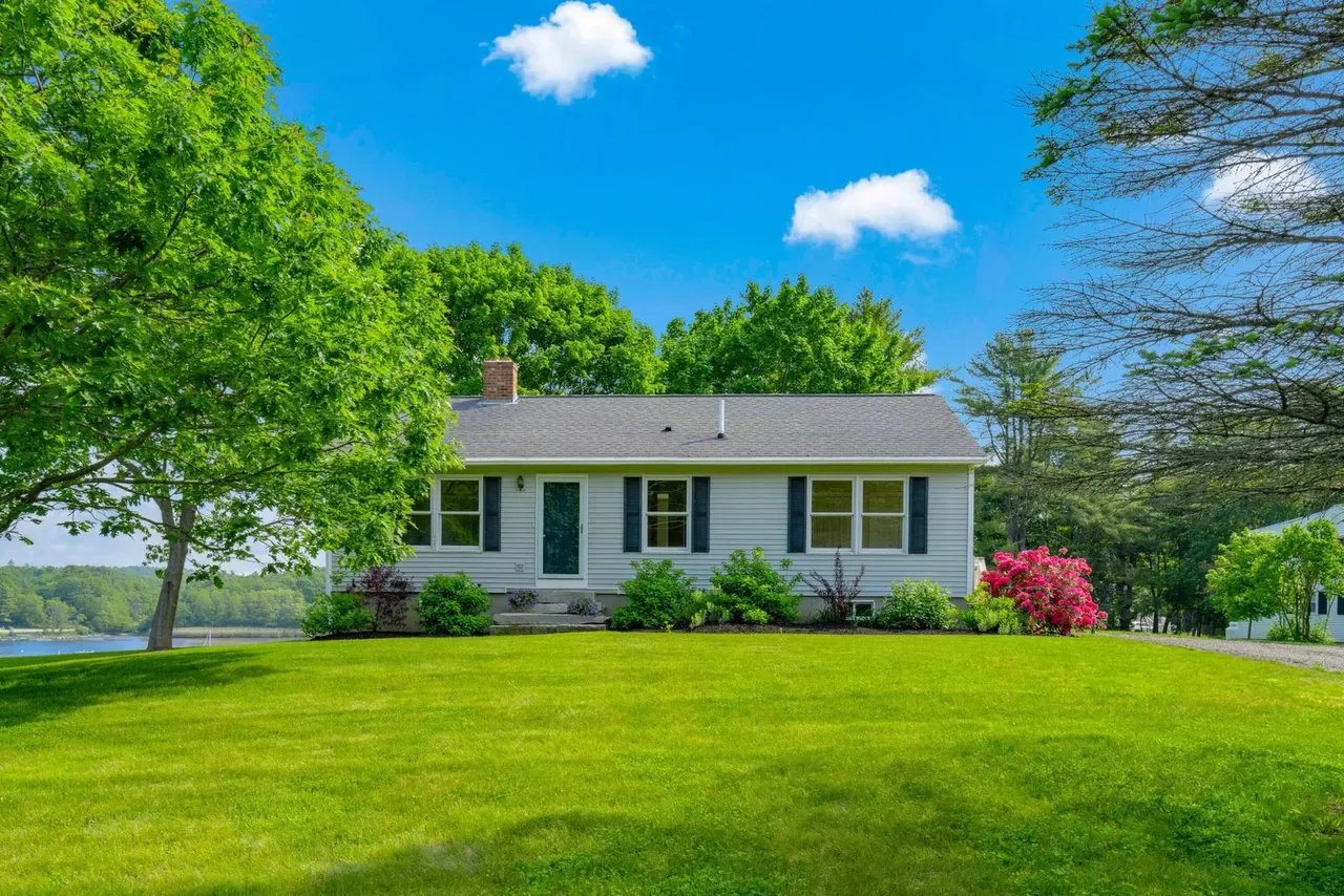 New Listing! 172 Lafayette Street, Yarmouth, ME 04096 – $650,000