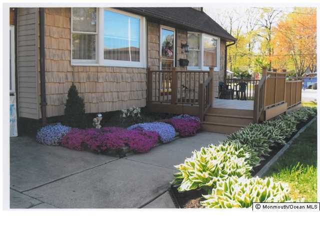 1 Holly Ave, Hazlet Township