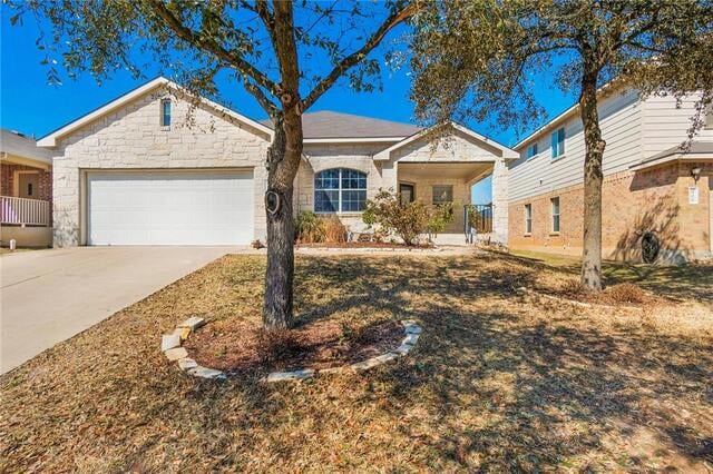 913 Cindy Ln