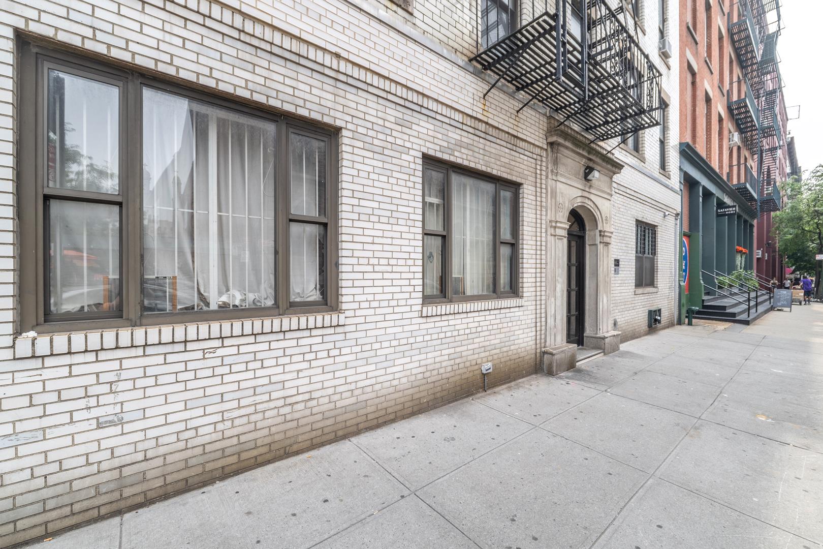 152 Thompson Street, Apt 3-B