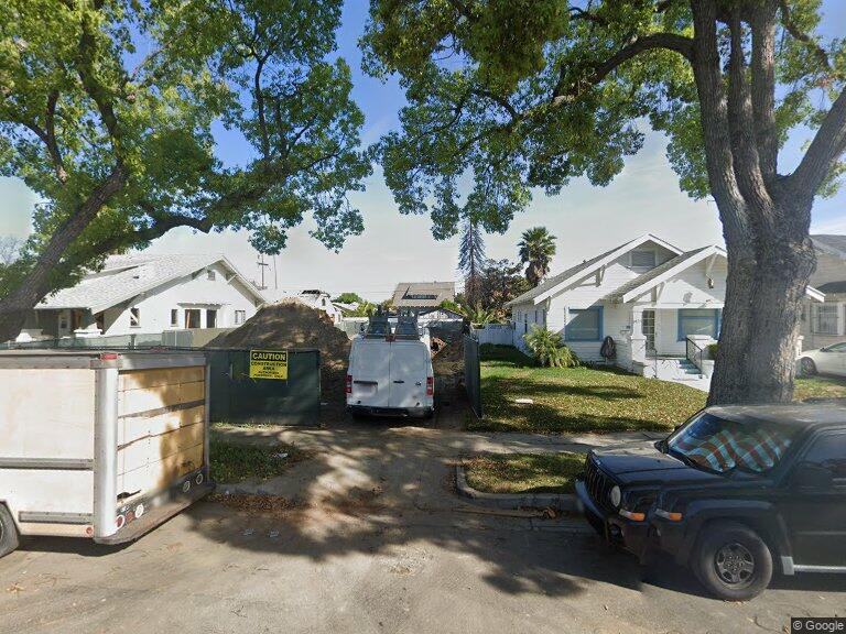 1439 W 37th Dr