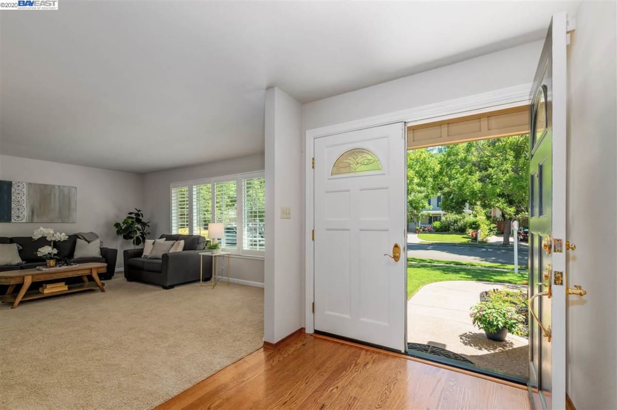 2103 Raven Rd