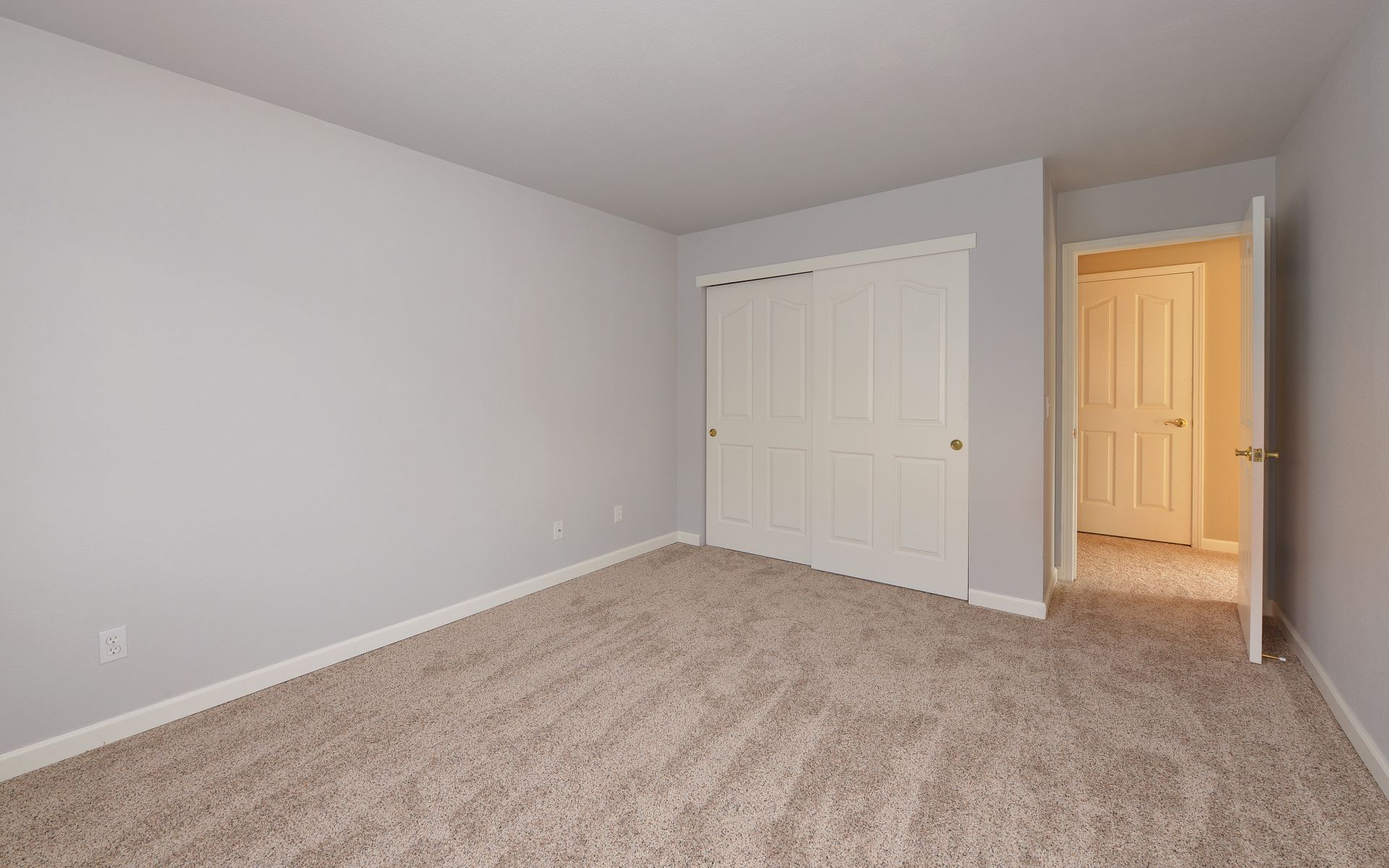 206 Chris St
