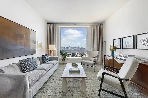 1 City Point Unit: 63B