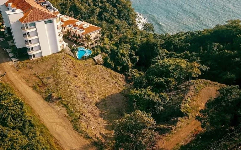 South Ridge Terraced Ocean View