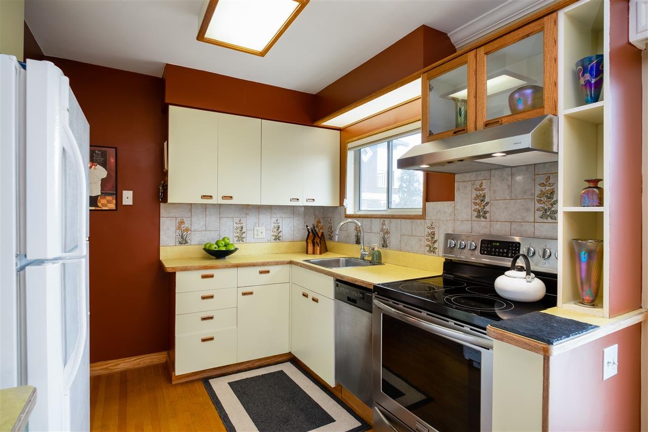 7247 Barnet Road, Burnaby