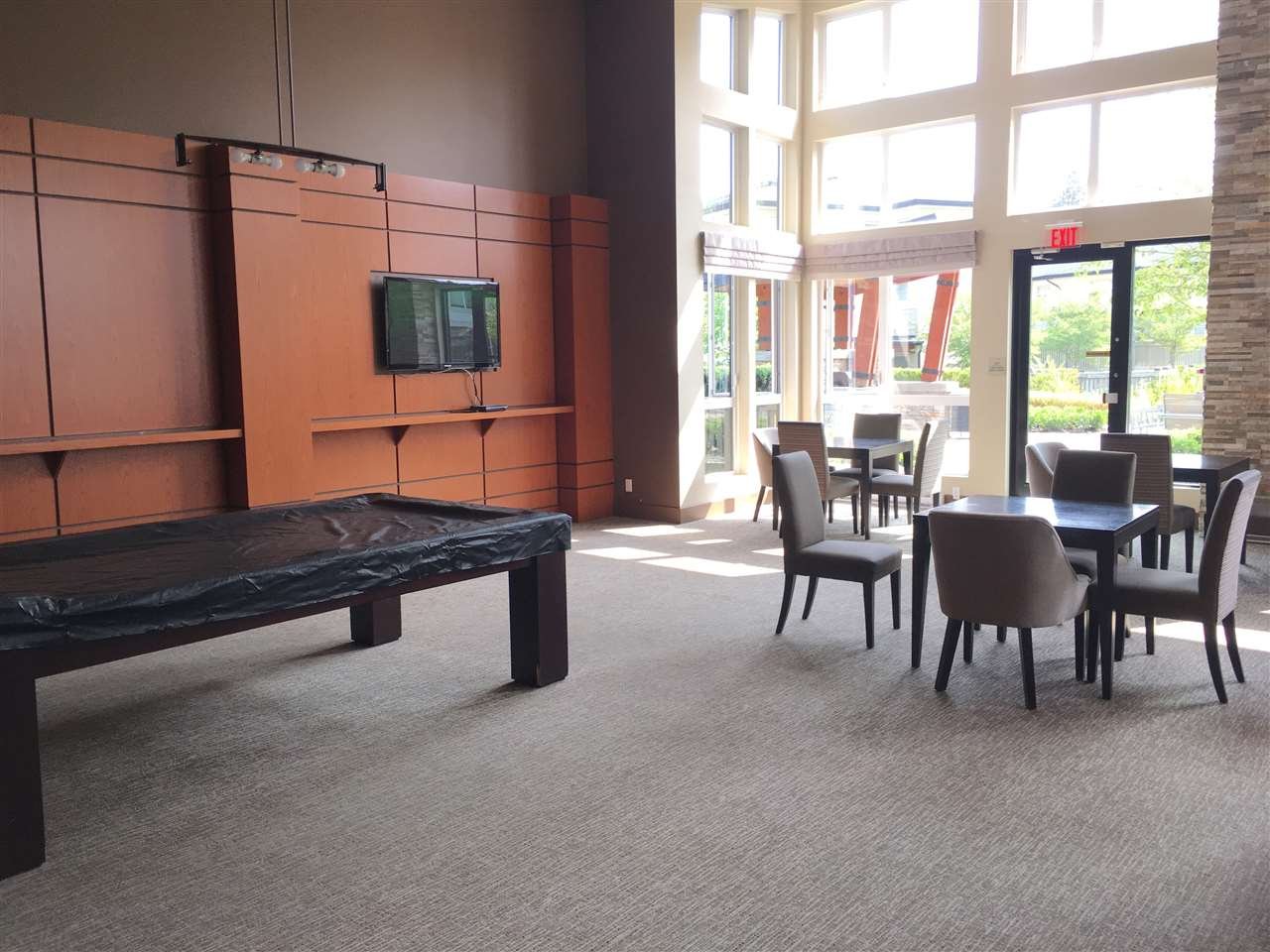 903-3093 Windsor Gate