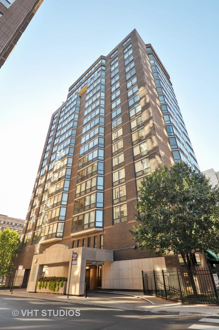 21 W Goethe St, #18C