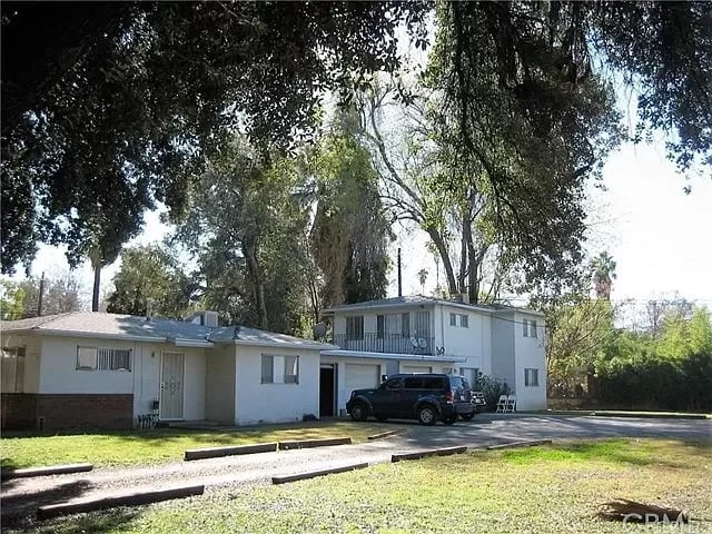 328 La Paloma St