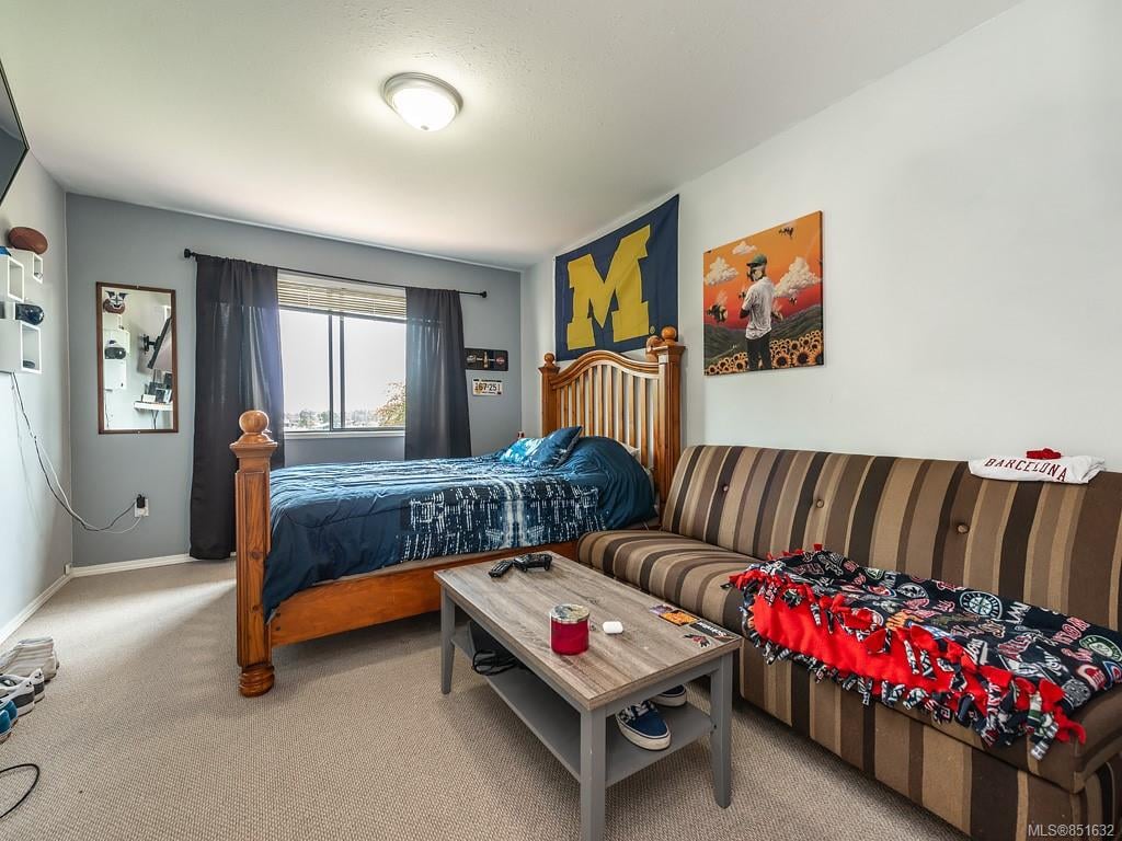 23-7751 E Saanich Rd