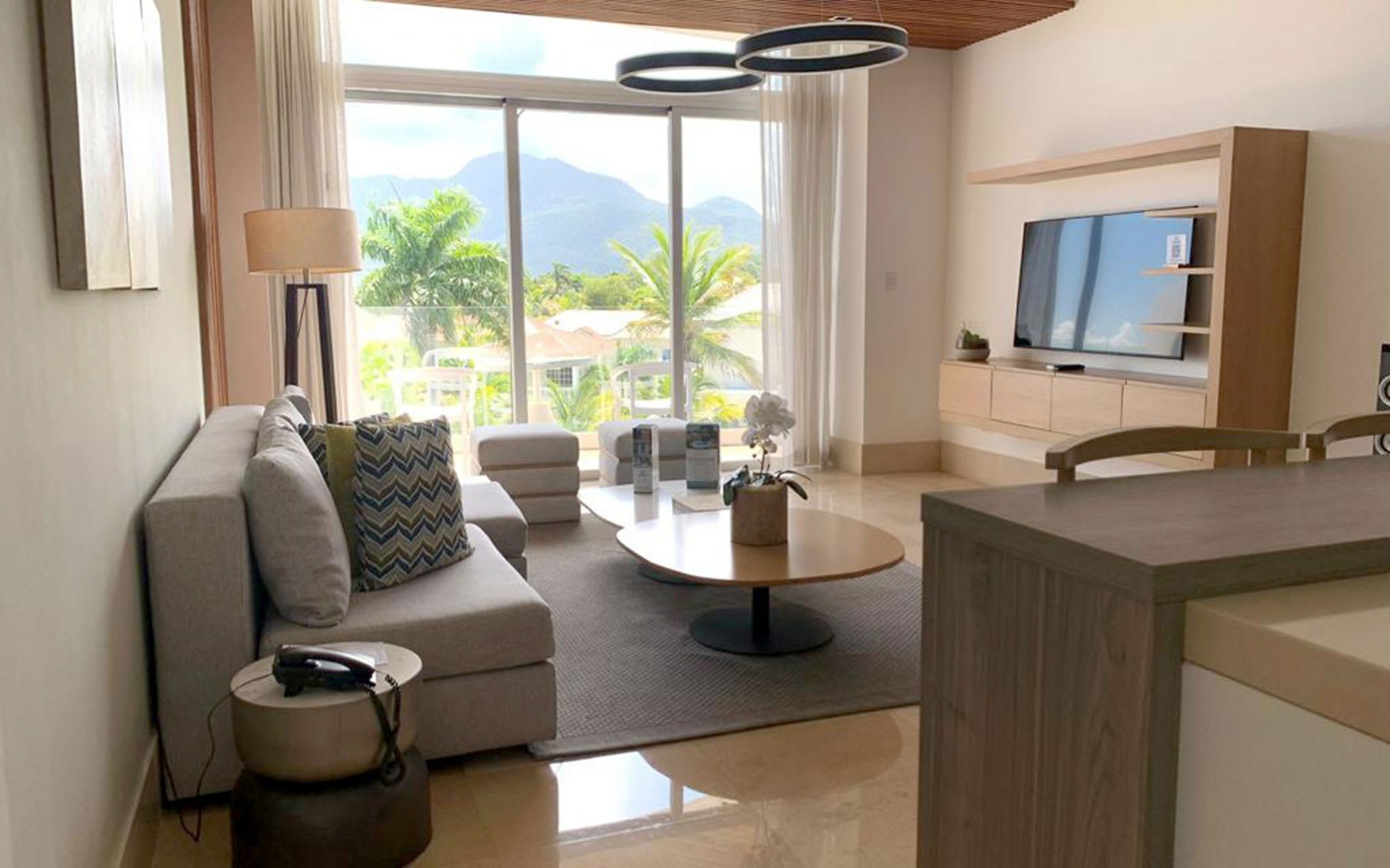 Sunrise Suite #7