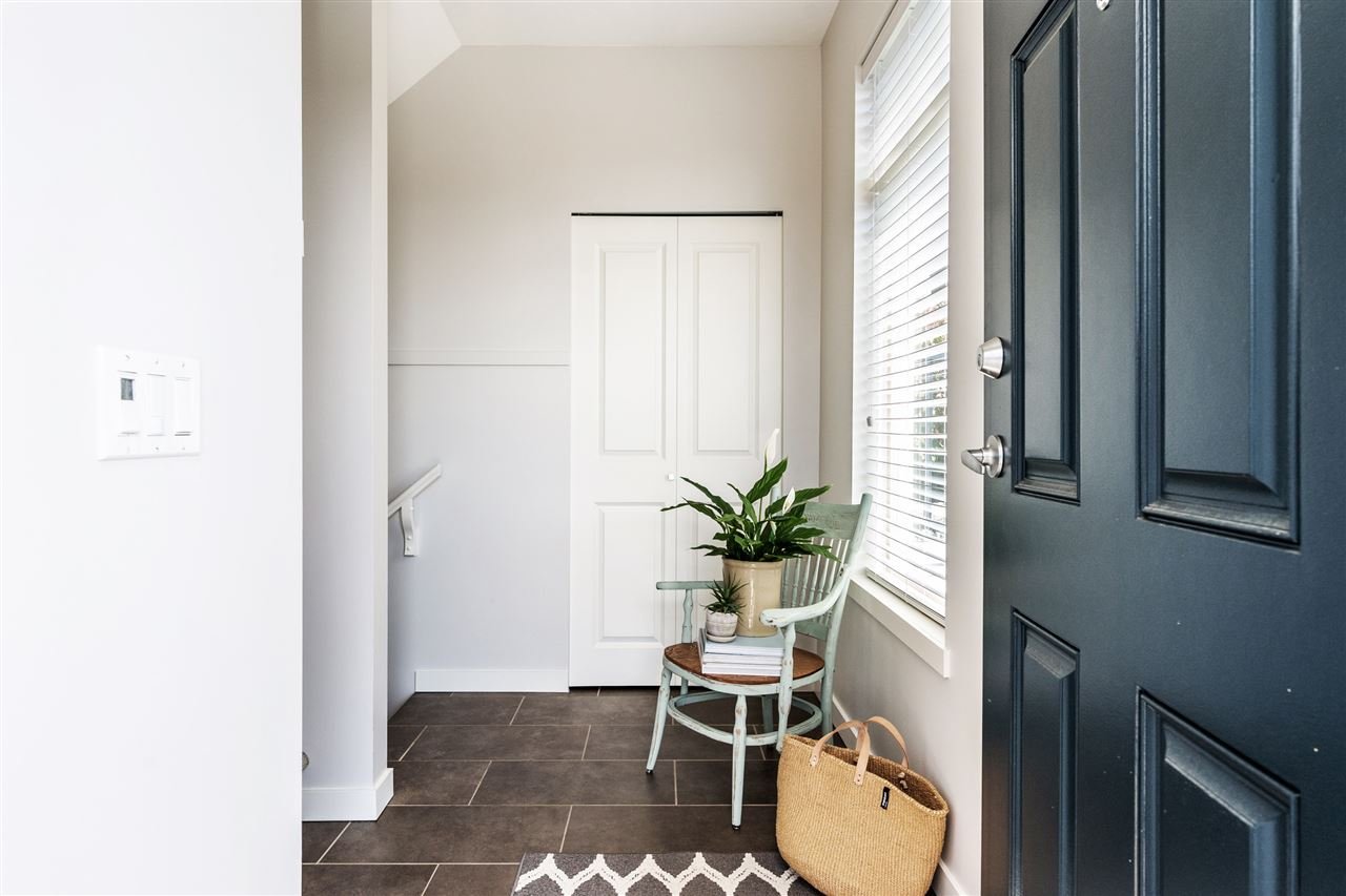 80-55 Hawthorn Dr