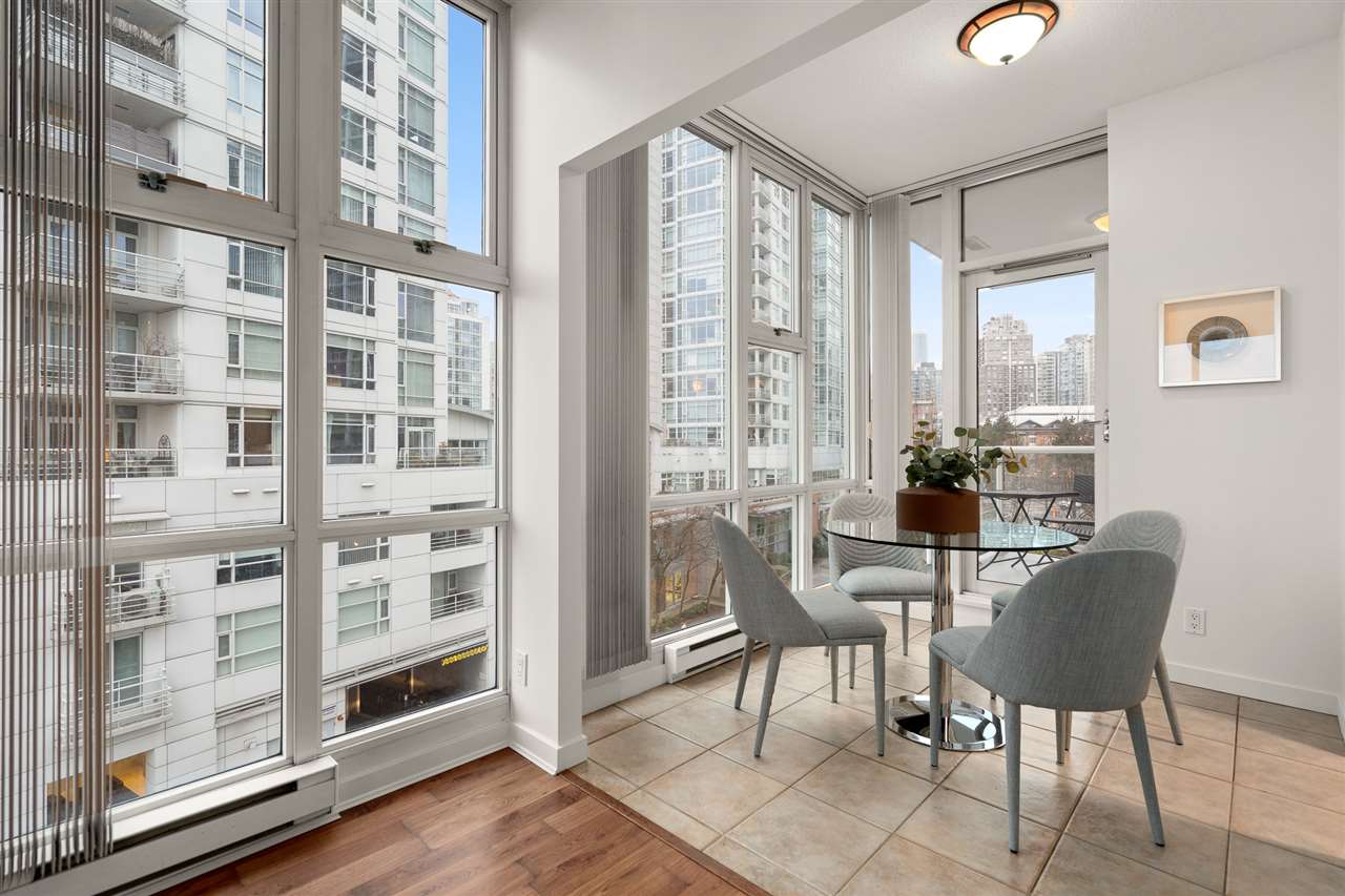 502-1099 Marinaside Crescent, Vancouver