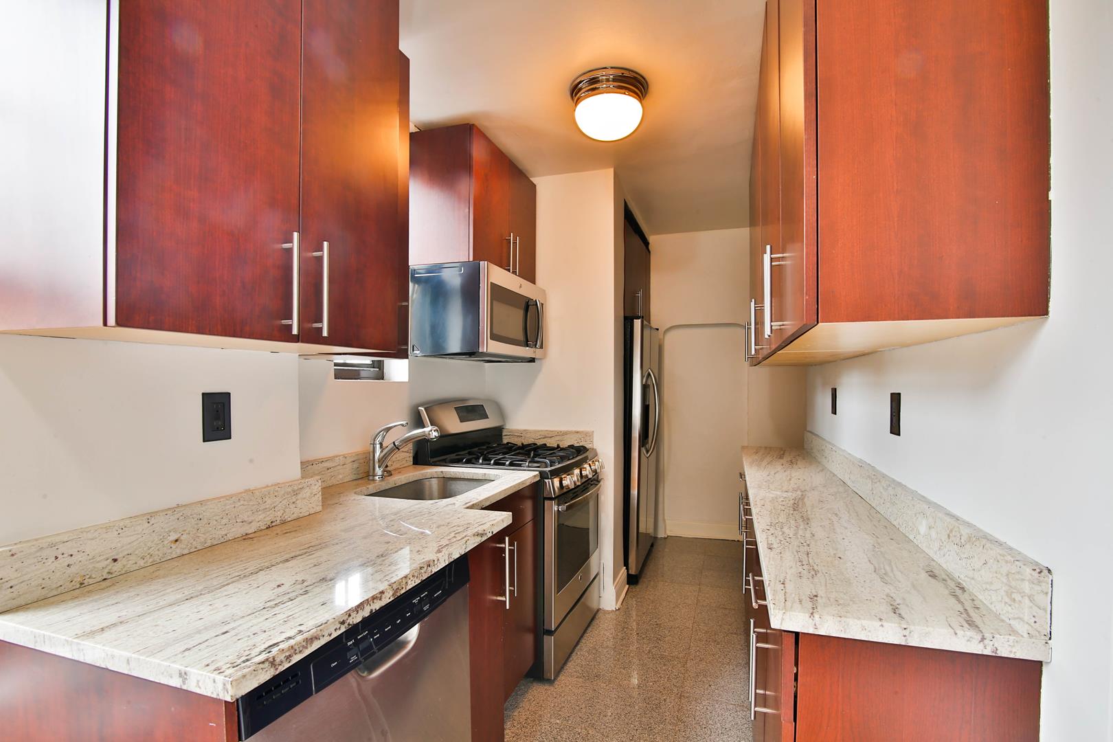 30 East 68th Street, Apt 7-A