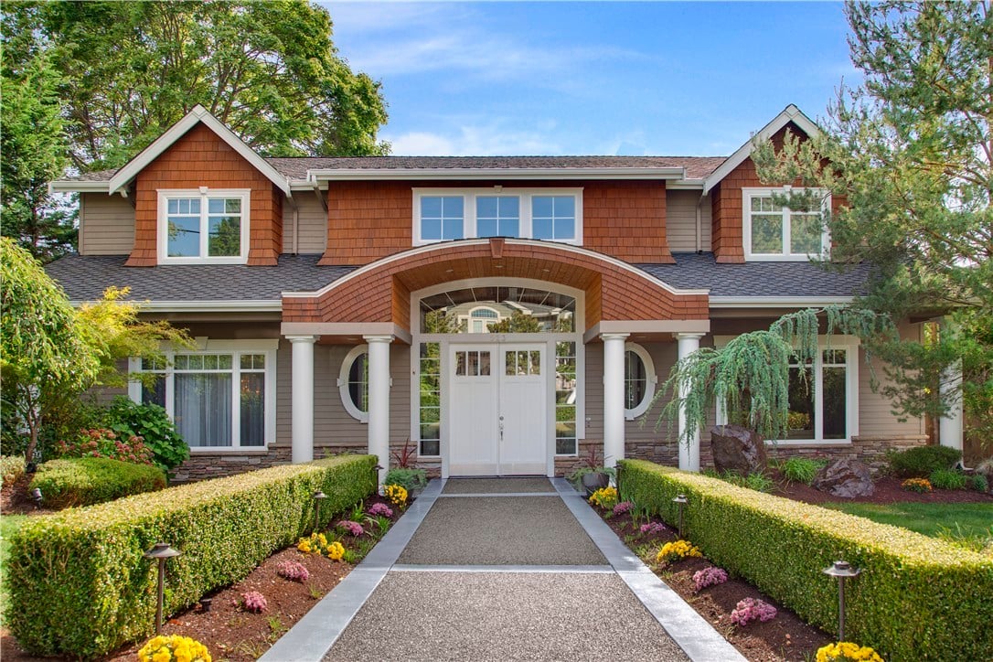 523 13th Ave W