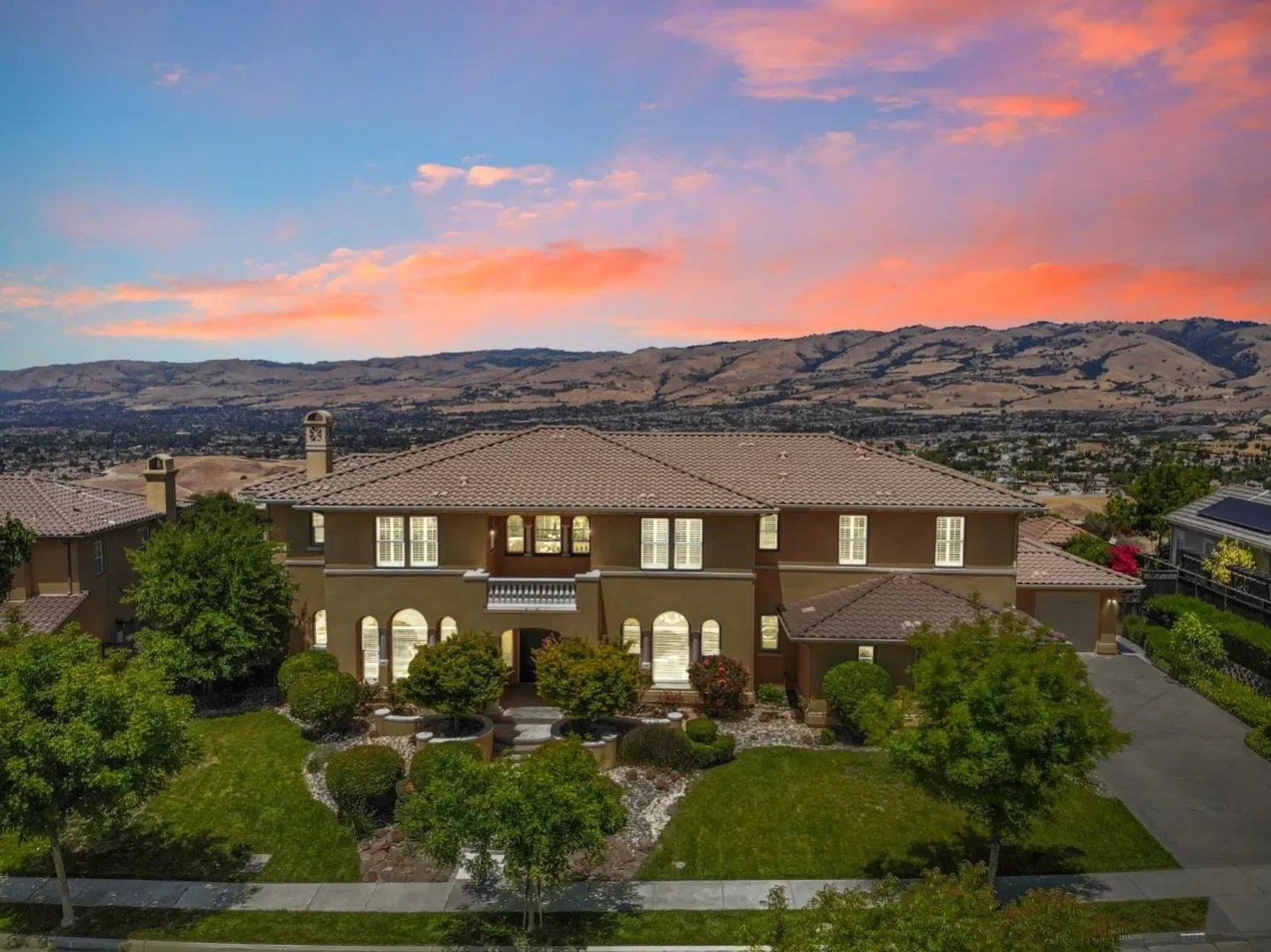 4628 Hill Top View Ln