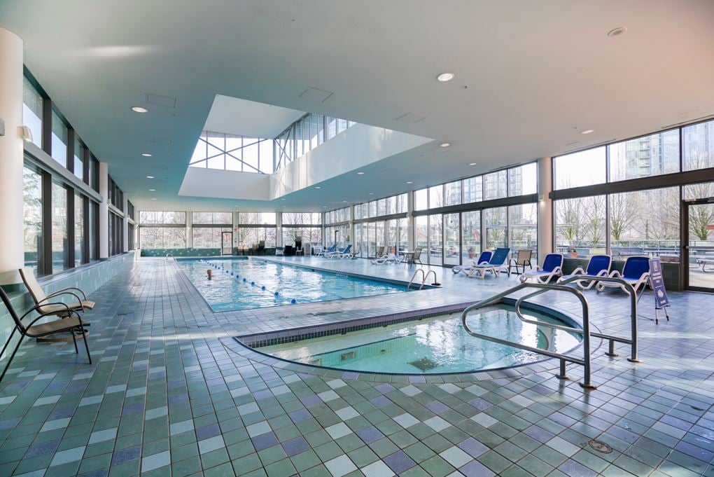 908-1009 Expo Blvd