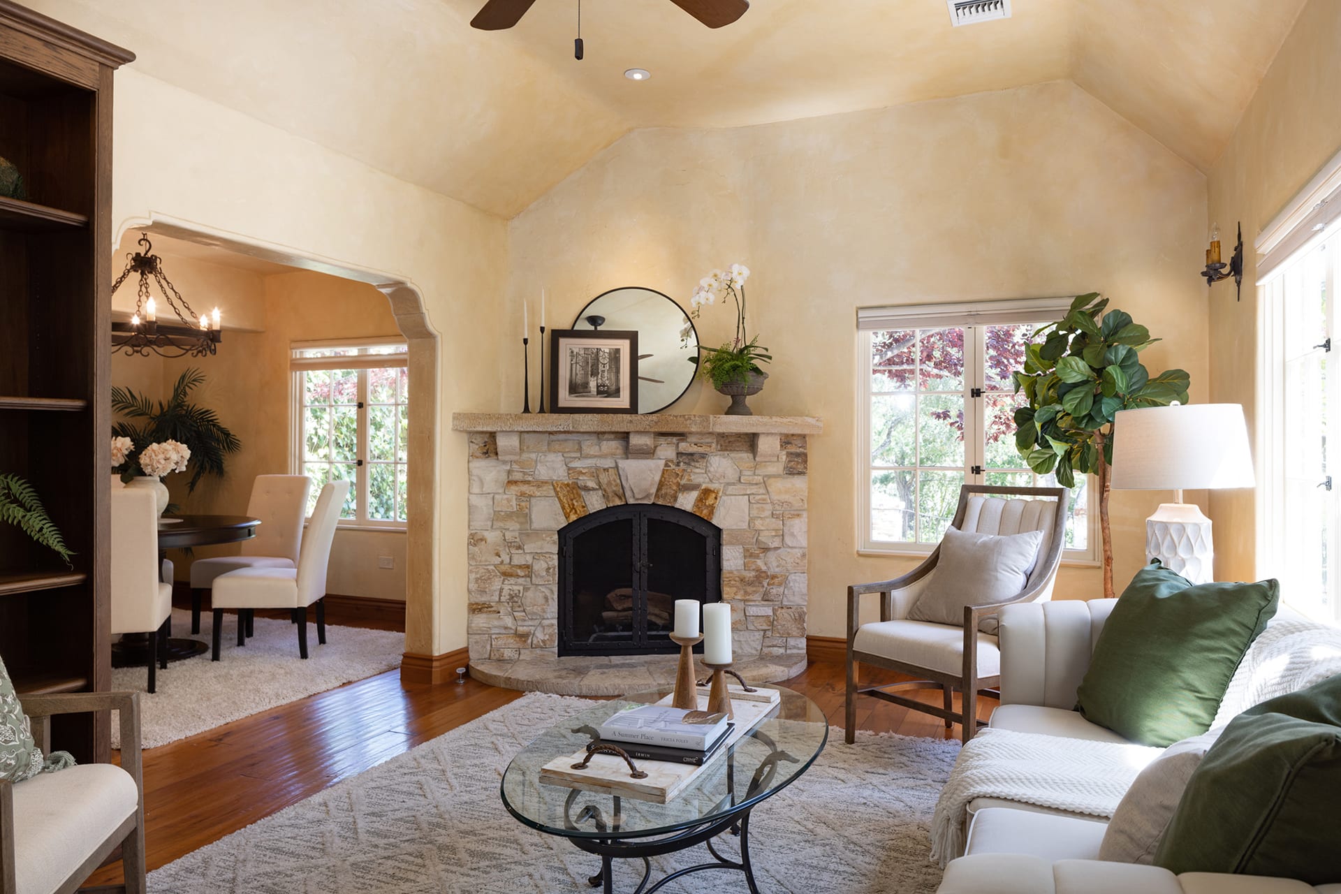 Charming Carmel Jewel - Mission 2NW of 1st