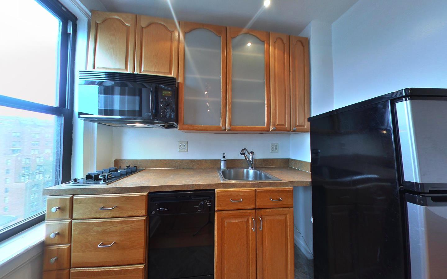 41 West 72nd Street, Apt 16-G