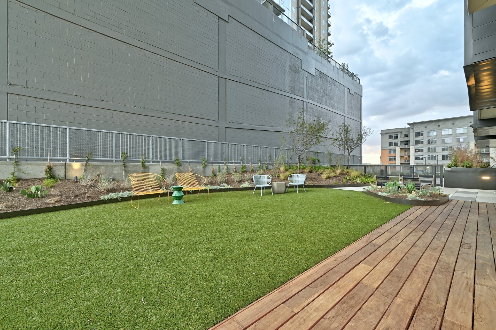 48 East Avenue #3201